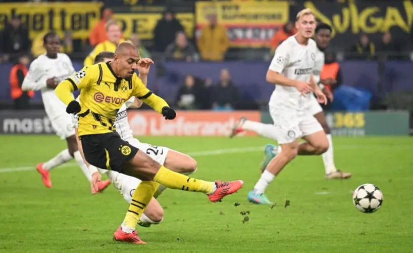 Dortmund giành chiến thắng 1-0 trước Sturm Graz
