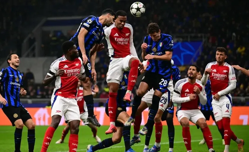 Inter giành chiến thắng tối thiểu trước Arsenal nhờ cú phạt đền của Çalhanoğlu