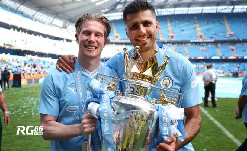 Man City cũng đang quyết định tương lai của bộ đôi siêu sao Kevin De Bruyne và Rodri.