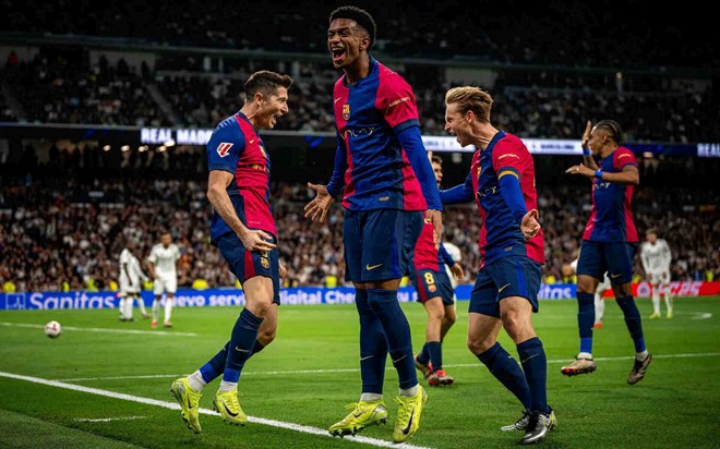 Barcelona đấu với espanyol