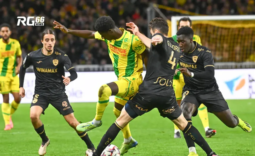 Khủng hoảng tại Nantes và sự cố sân cỏ Ligue 1