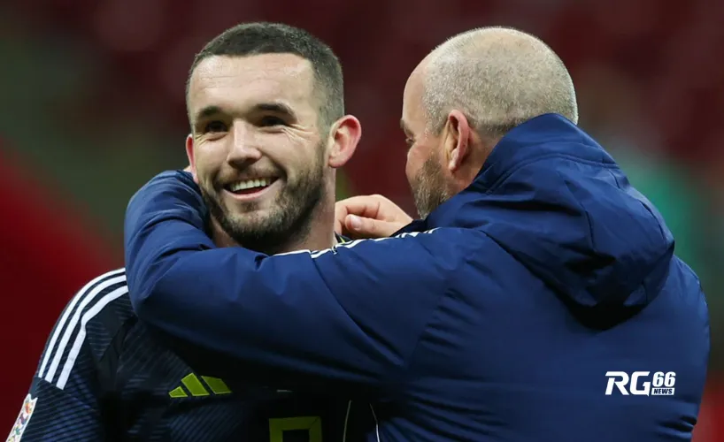 HLV trưởng Steve Clarke vui mừng vì chiến thắng của Scotland