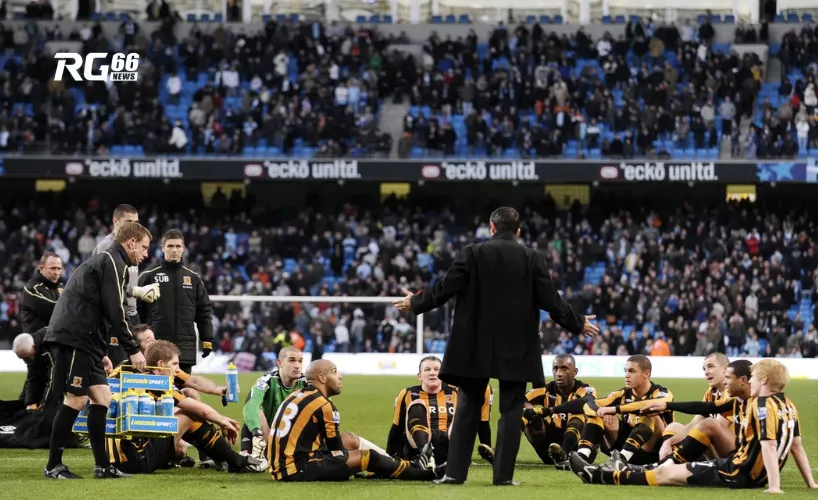 Khoảnh khắc khó quên: Phil Brown tại Etihad