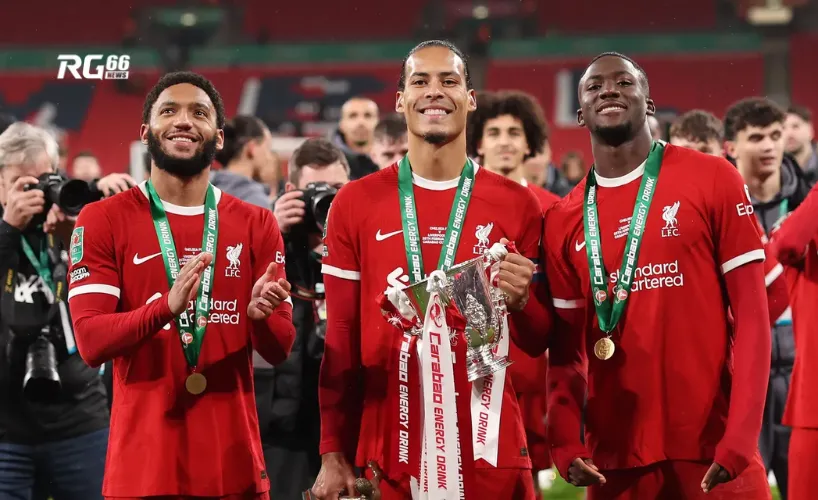 Van Dijk - trụ cột trong hàng phòng ngự của Liverpool