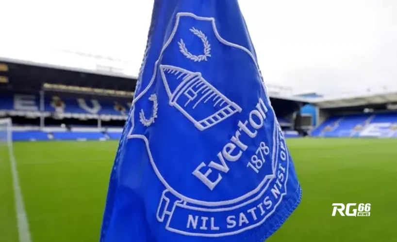 Everton lại chìm trong hỗn loạn tại Goodison Park