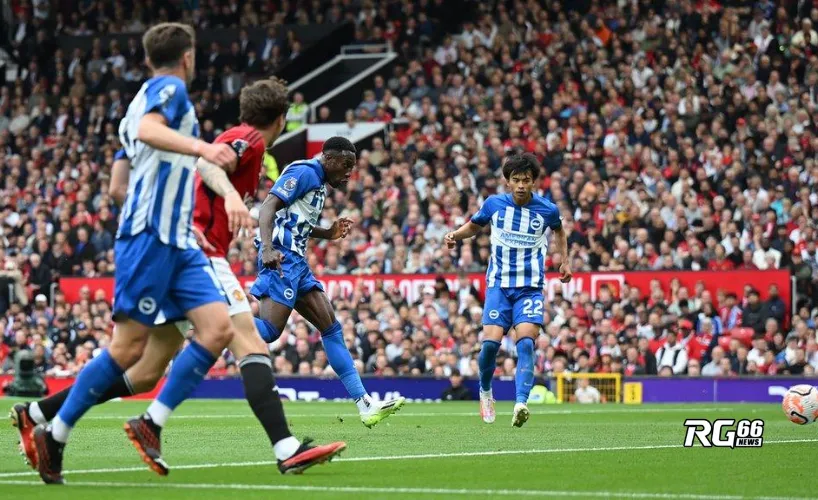 Man Utd thua 1-3 trên sân nhà trước Brighton, tuột xuống vị trí 13 trên BXH