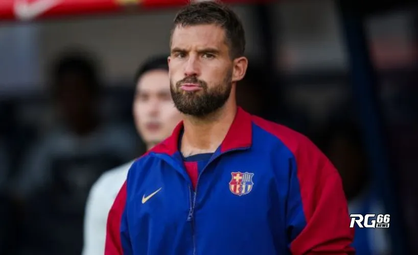 Tương lai Inigo Martinez tại Barcelona chưa chắc chắn
