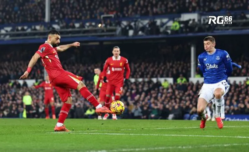 Everton không bỏ cuộc dù bị Salah dội gáo nước lạnh