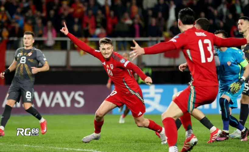 Brooks ghi bàn gỡ hoà cho Wales trước Bắc Macedonia