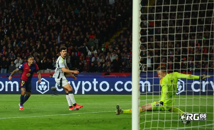 Raphinha ghi bàn thắng thứ 3 cho Barca