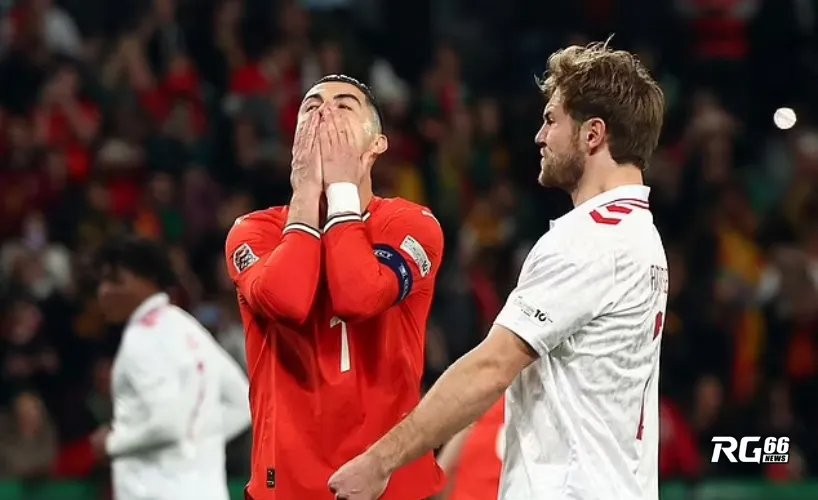 Cristiano Ronaldo bỏ lỡ 1 quả penalty đầy bất ngờ trong trận đấu với Đan Mạch tại UEFA Nations League