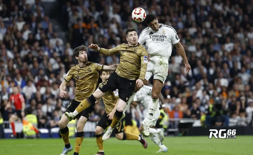 Jude Bellingham ghi bàn gỡ 2-3 cho Real Madrid