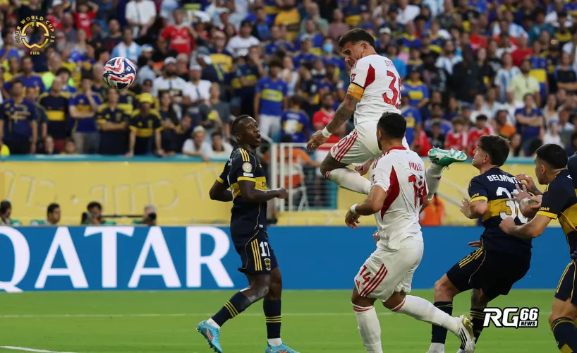 Nicolás Otamendi đánh đầu ghi bàn ấn định kết quả hoà 2-2 với Boca của Benfica