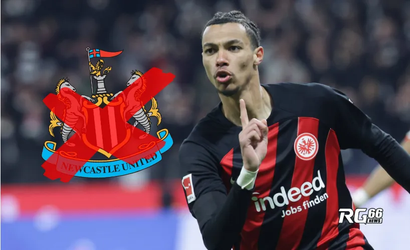 Newcastle thất thế: Ekitike lắc đầu với Chích chòe