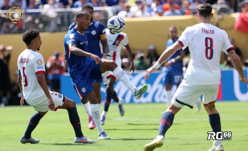 Chelsea đánh bại PSG 3-0, Palmer rực sáng